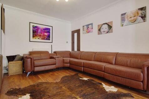 Snug/Reception 2