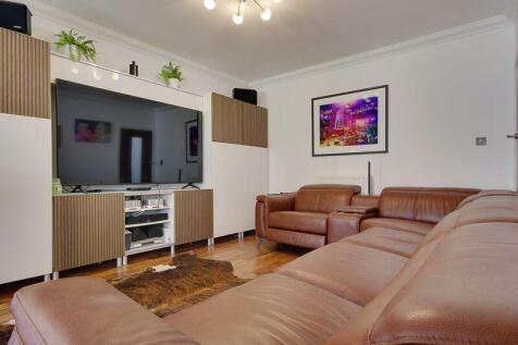 Snug/Reception 2