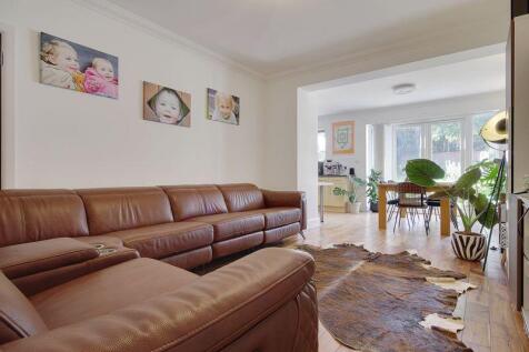 Snug/Reception 2