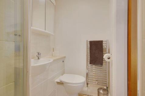 Bedroom Two (En-Suite)