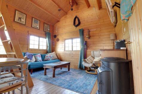 Wendy House Lounge
