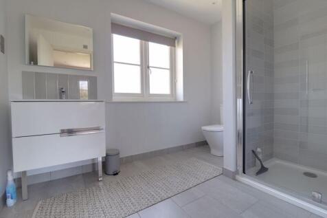 Bed 1 En-Suite