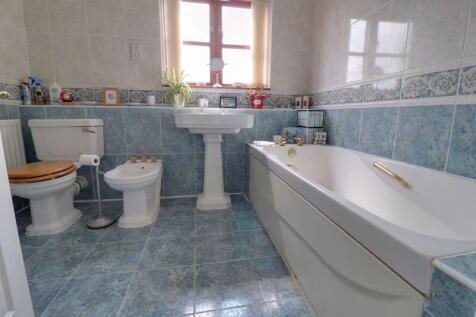 Family Bath/Shower Room