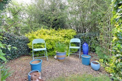 Private Seating Area