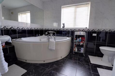 Family Bathoom