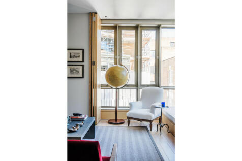 Floral_Court_15b