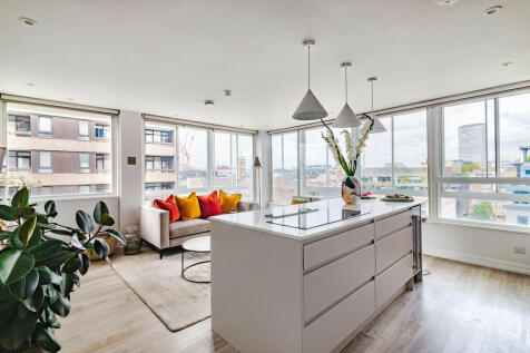 Stirling_Court_16
