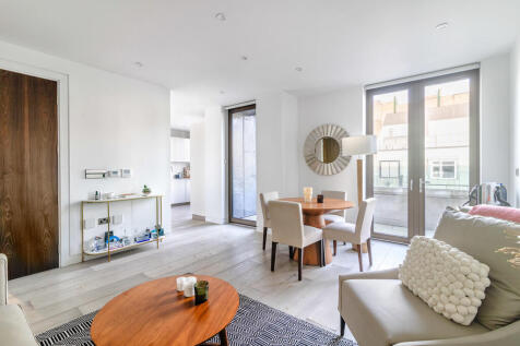 Bennet Street SW1...