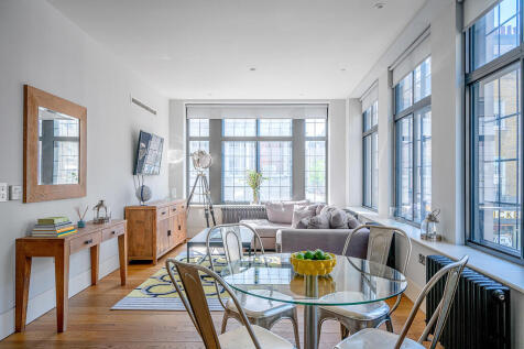Paramount_House_1...