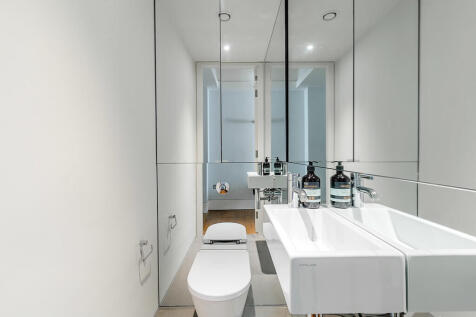 Paramount_House_0...