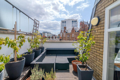 Earlham_Street_19