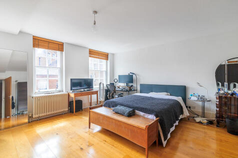 Earlham_Street_03