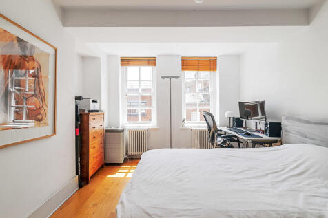 Earlham_Street_02