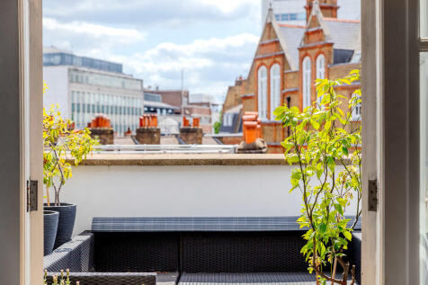 Earlham_Street_21