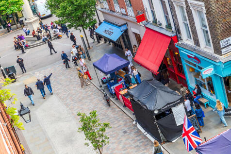 Earlham_Street_08