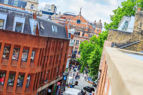 Earlham_Street_09