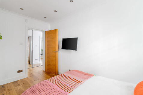 Betterton_House_0...