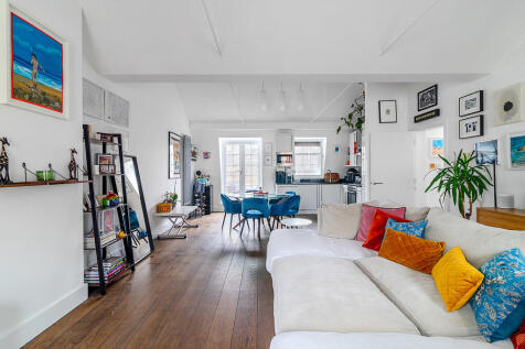 Cranbourn_Street_...