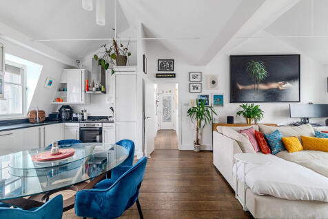 Cranbourn_Street_...