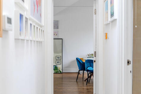 Cranbourn_Street_...