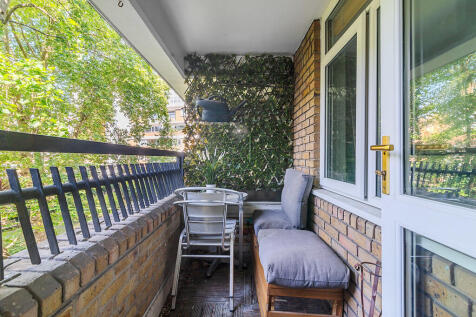 Dudley_Court_03