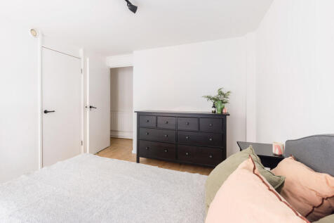 81H Odhams Walk- ...