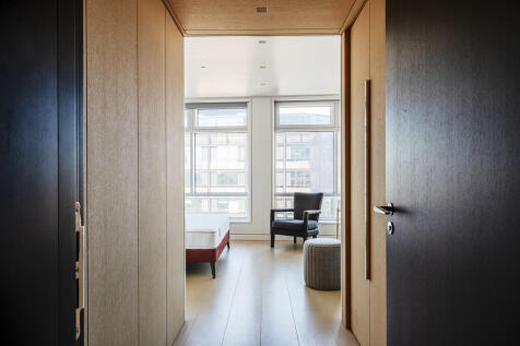 Centre_Point_15