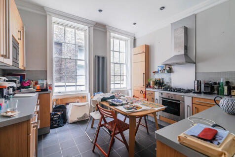 Earlham_Street_11