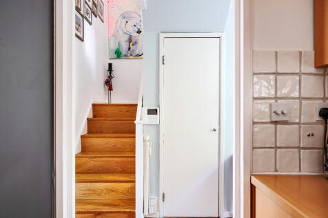 Neal_Street_25