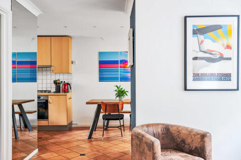 Neal_Street_22