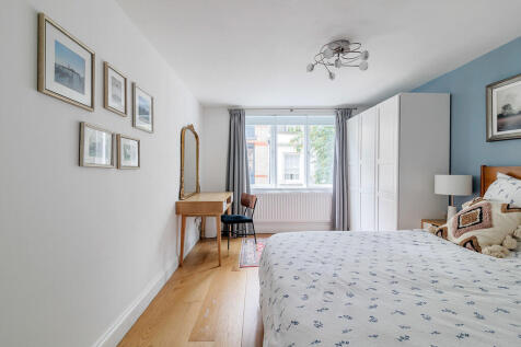 Neal_Street_02