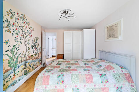 Neal_Street_04