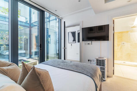 Lincolns_Inn_Fiel...