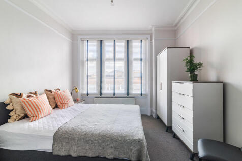 Charing Cross Man...