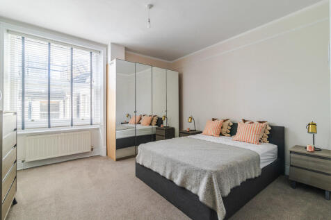 Charing Cross Man...