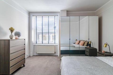 Charing Cross Man...