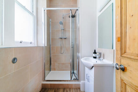 Charing_Cross_Man...