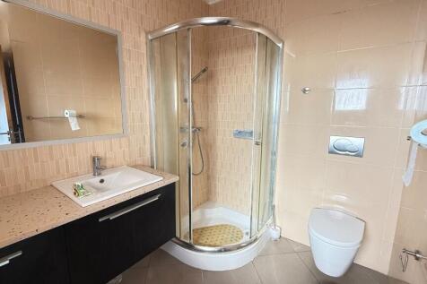 En-suite Bathroom