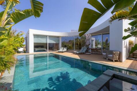 Pool area