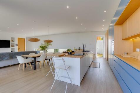 Lounge/Kitchen