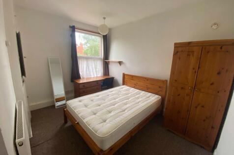 Bed 2 (Back)