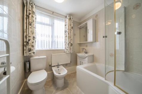 bathoom.jpg