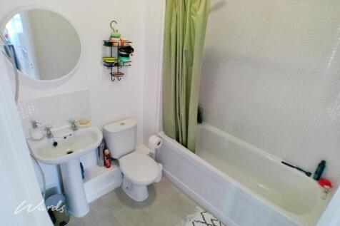 Main bathroom