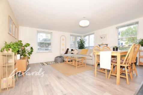 af9d352d-Living 2...