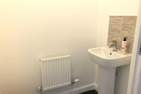 Cloakroom/wc