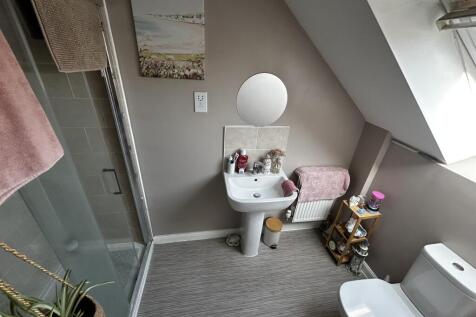 En-suite Bathroom
