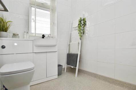 Wet/Shower Room