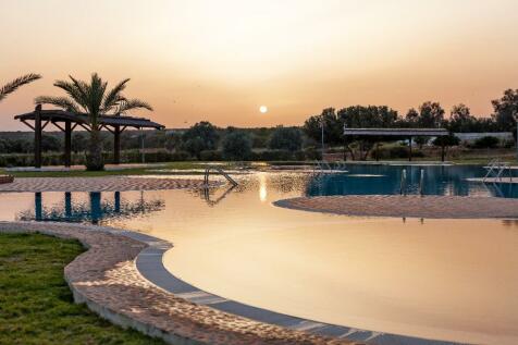 Pool &amp; sunset