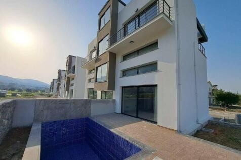 Exterior/priv pool
