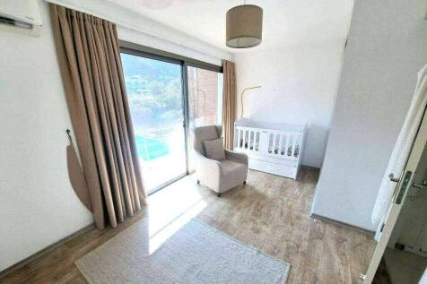 Upper bedrooms